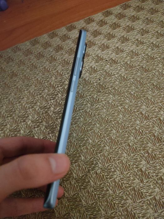 Продається: Realme 10 Pro+ 8/128 ГБ — Стан нового! Вигнутий AMOLED 120