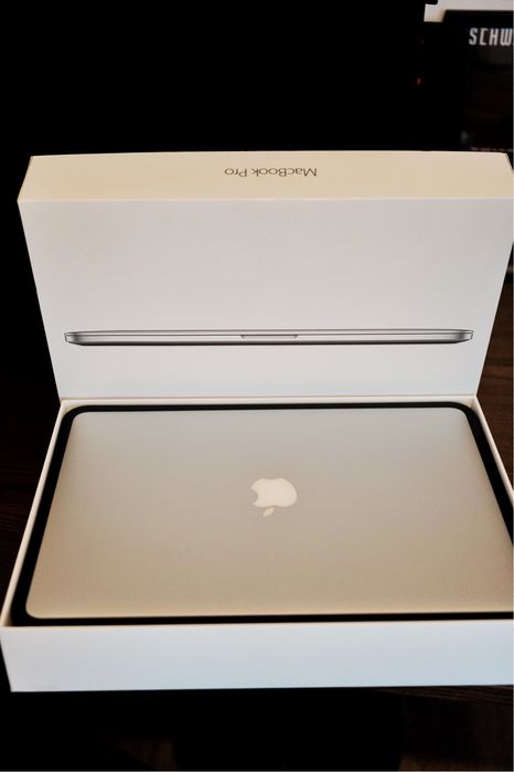 MacBook Pro (Retina, 15 polegadas, mid 2015) i7 2.2Ghz 4-Core 16GB Ram