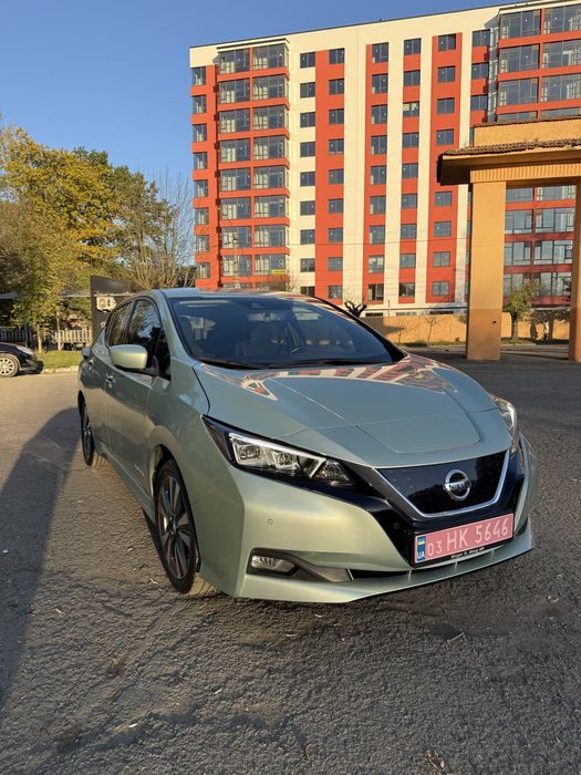 Nissan leaf 2018 р.