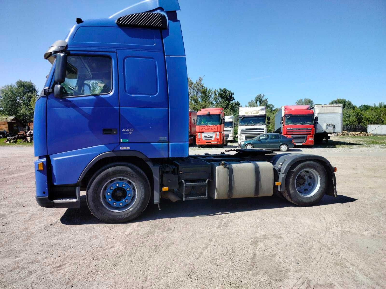 VOLVO FH 440 тягач