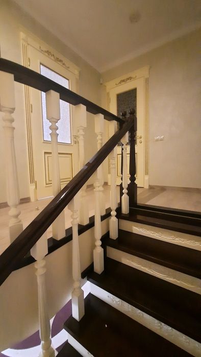 Продаж двохповерхової  квартири еліт-класу Новояворівськ