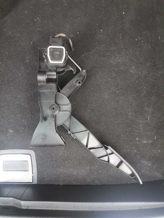 Модуль педалі газу (акселератор) A1693000904 для W245