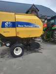 Prasa New Holland BR 740