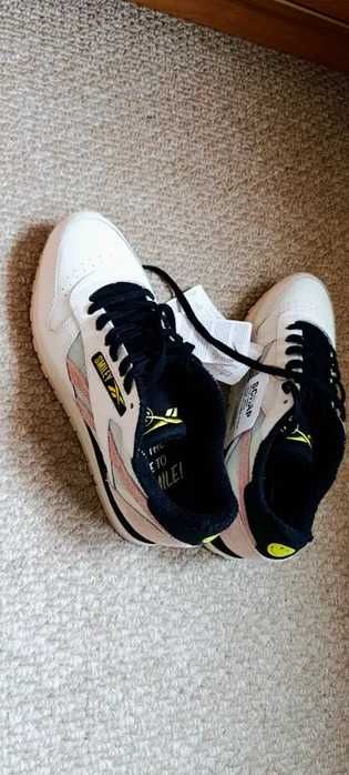 Кроссовки Reebok Smile