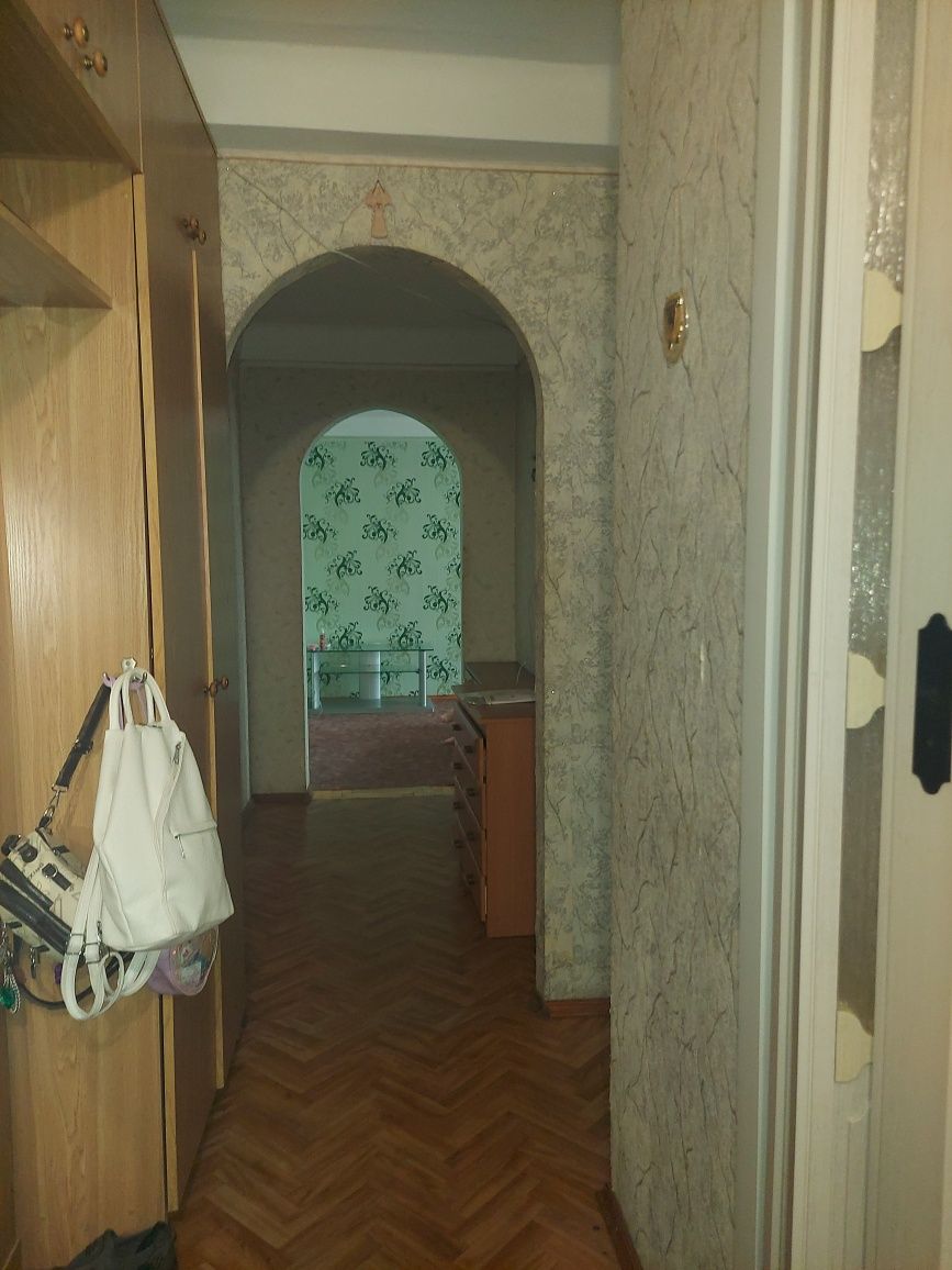4 кімн.кв.2/5 Ситова 67 м.кв. 25000 у.о торг