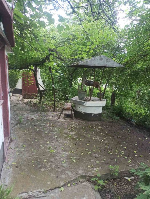 Будинок в селі Лопатин,є відео-огляд.