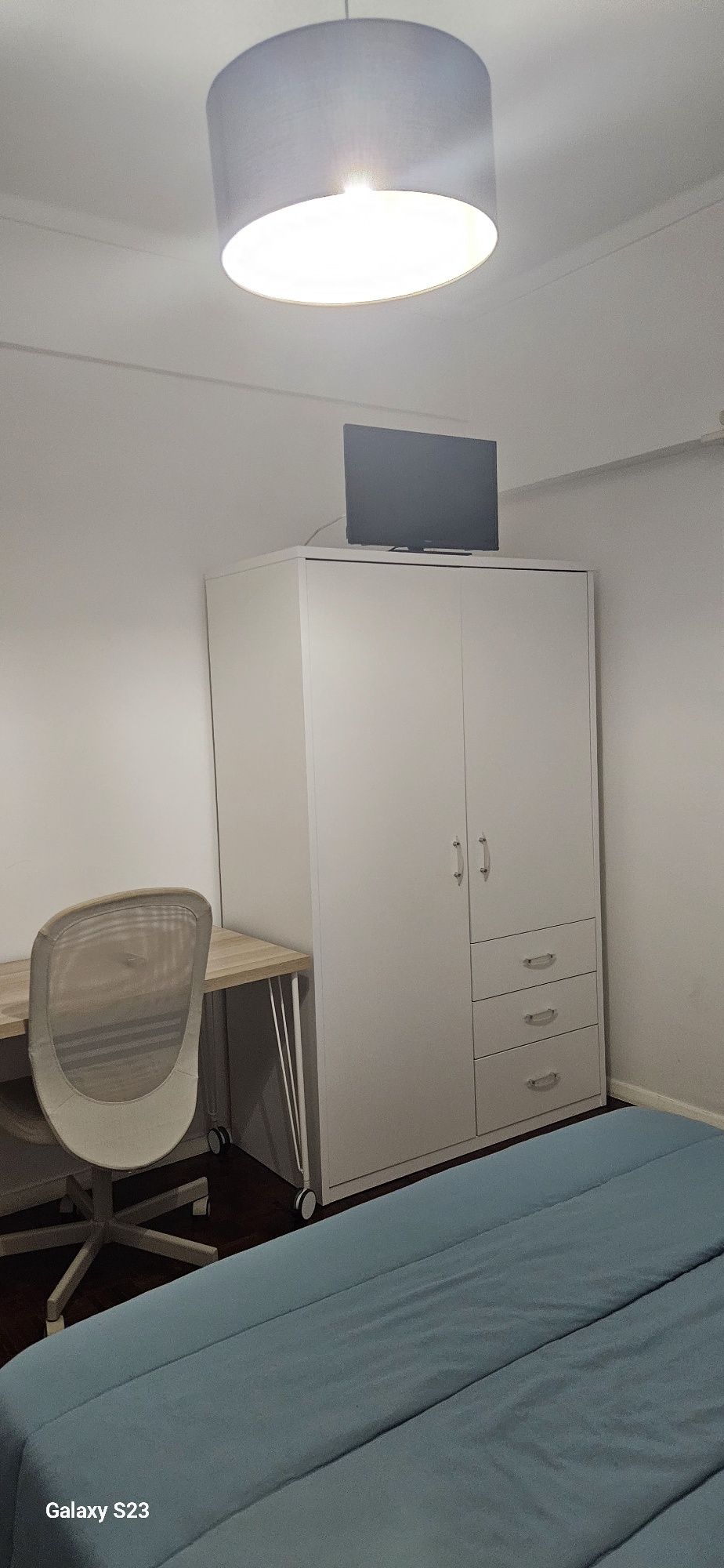 Quarto Individual disponivel. Calcada de carriche Lisboa