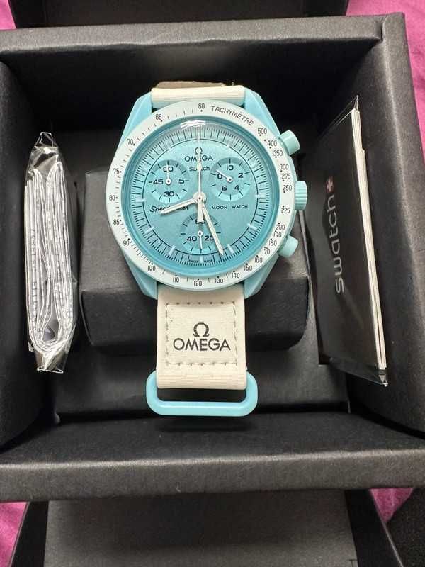 Omega x Swatch Moonswatch - SO33L100 - Mission To Uranus