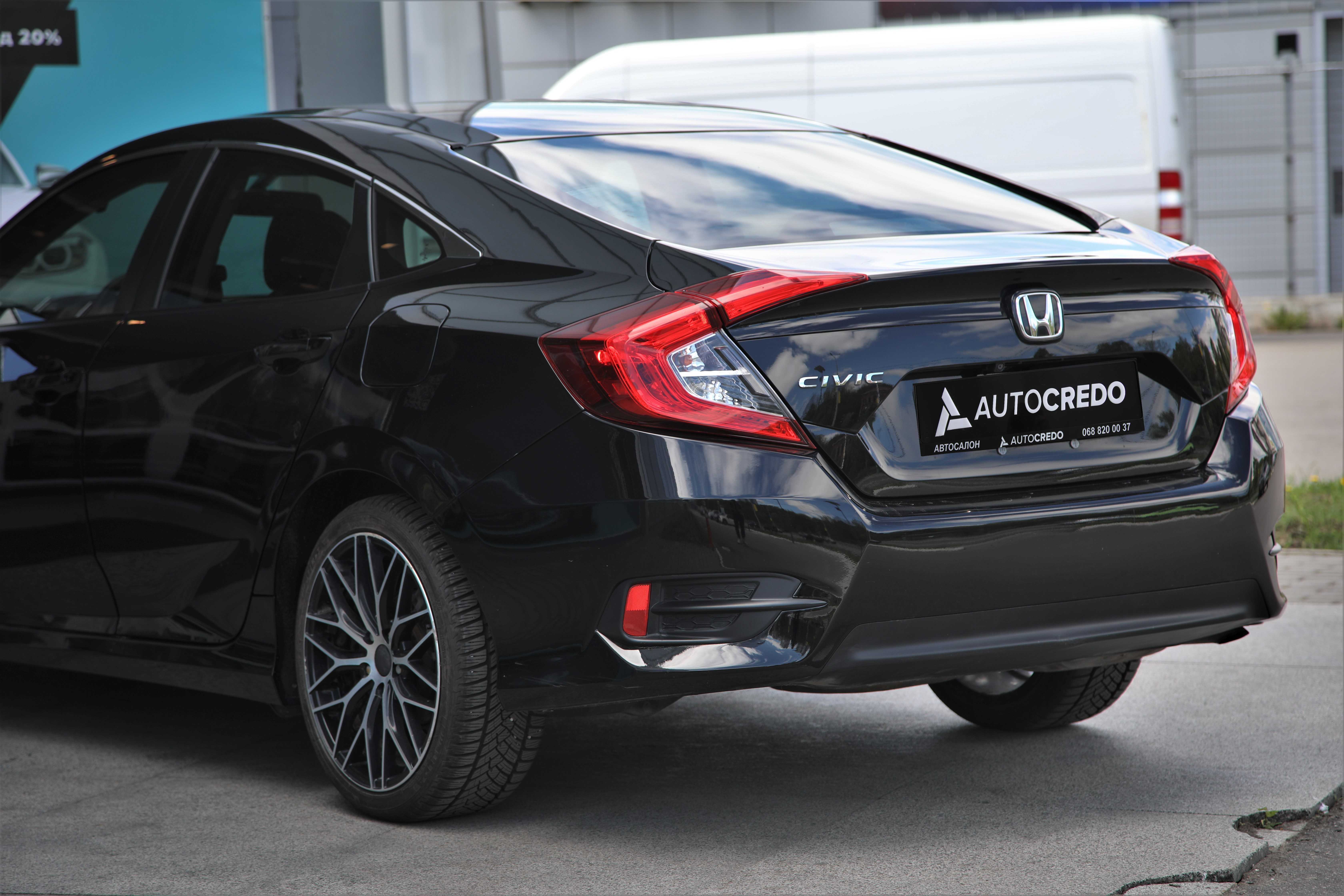 Honda Civic 2016 року