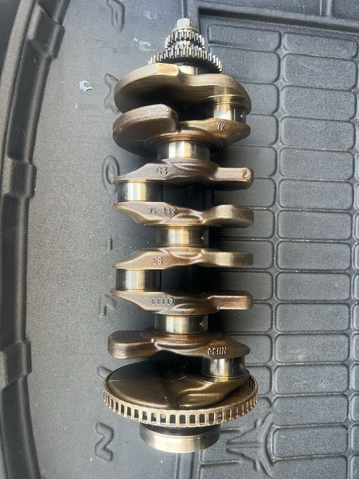 Audi Q5 2015 2.0 tfsi колінвал