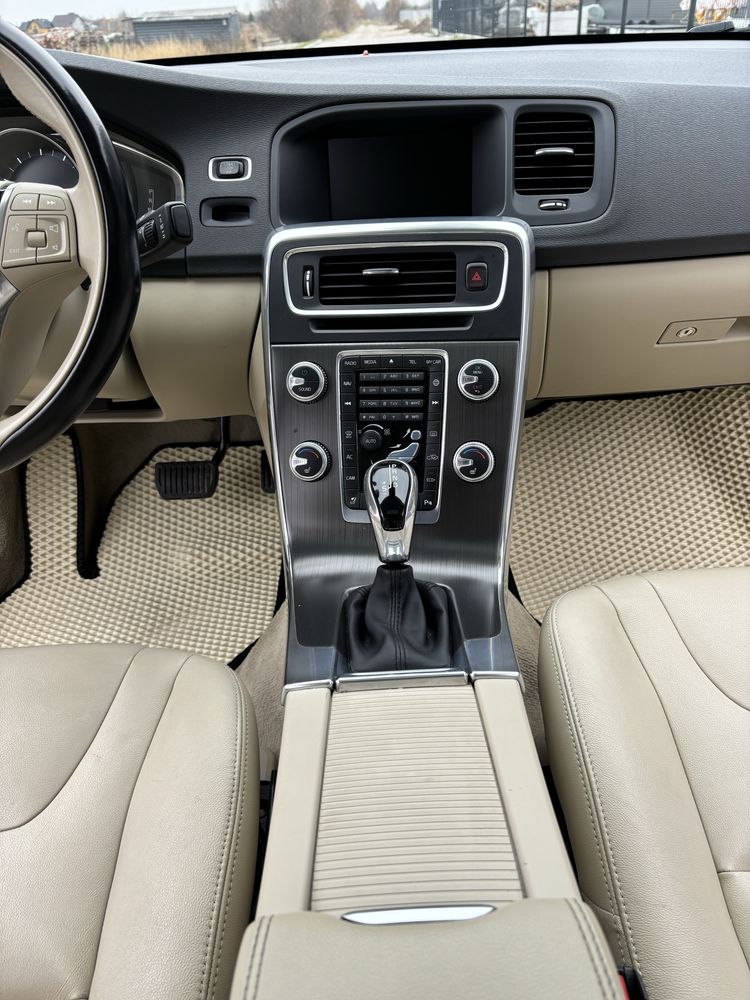 Volvo S60 (2015р)