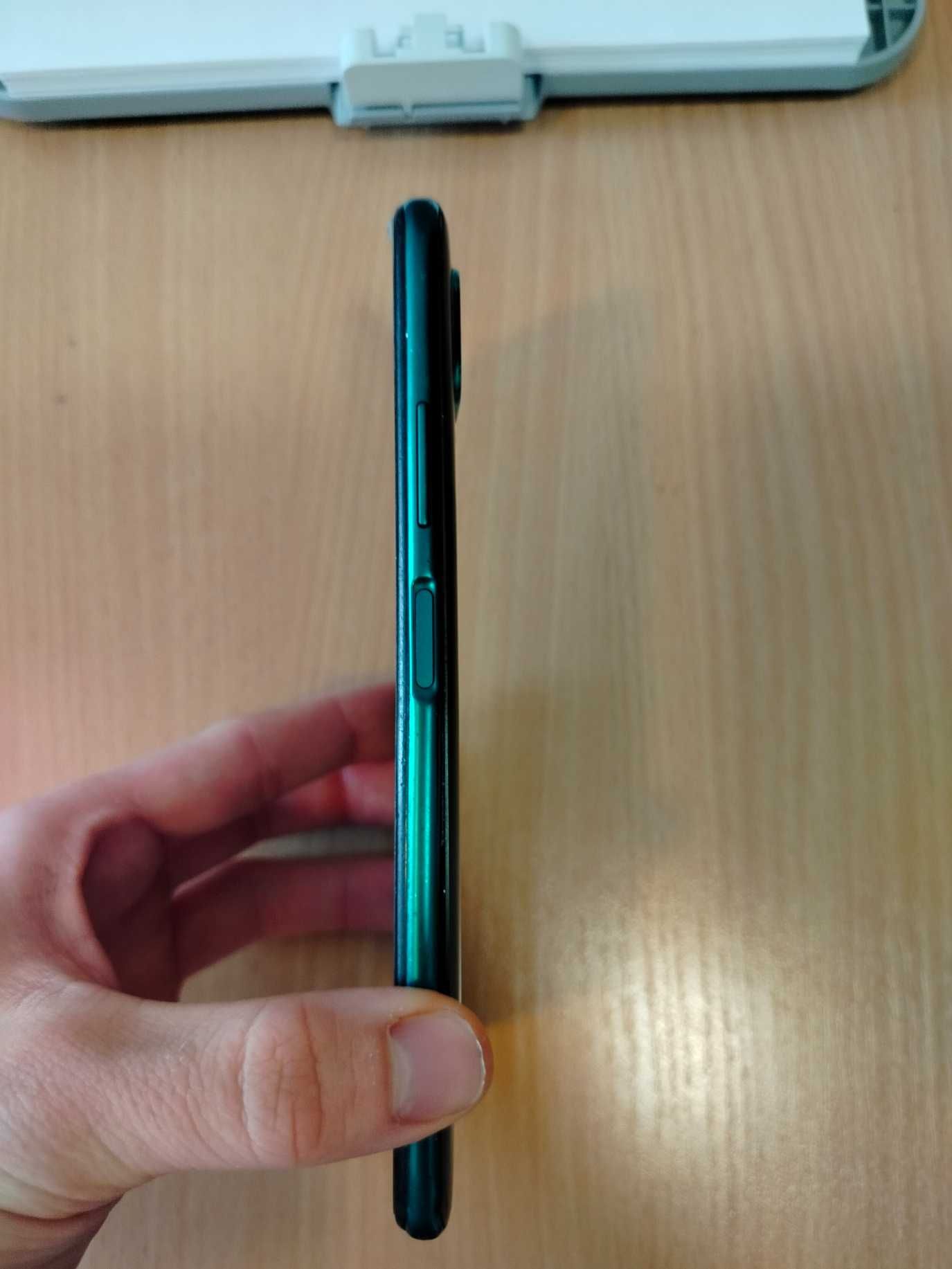 Telefon Huawei P40 lite - stan dobry, uszkodzony