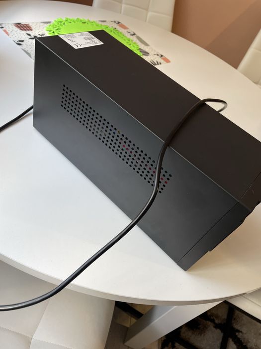 Zasilacz awaryjny UPS