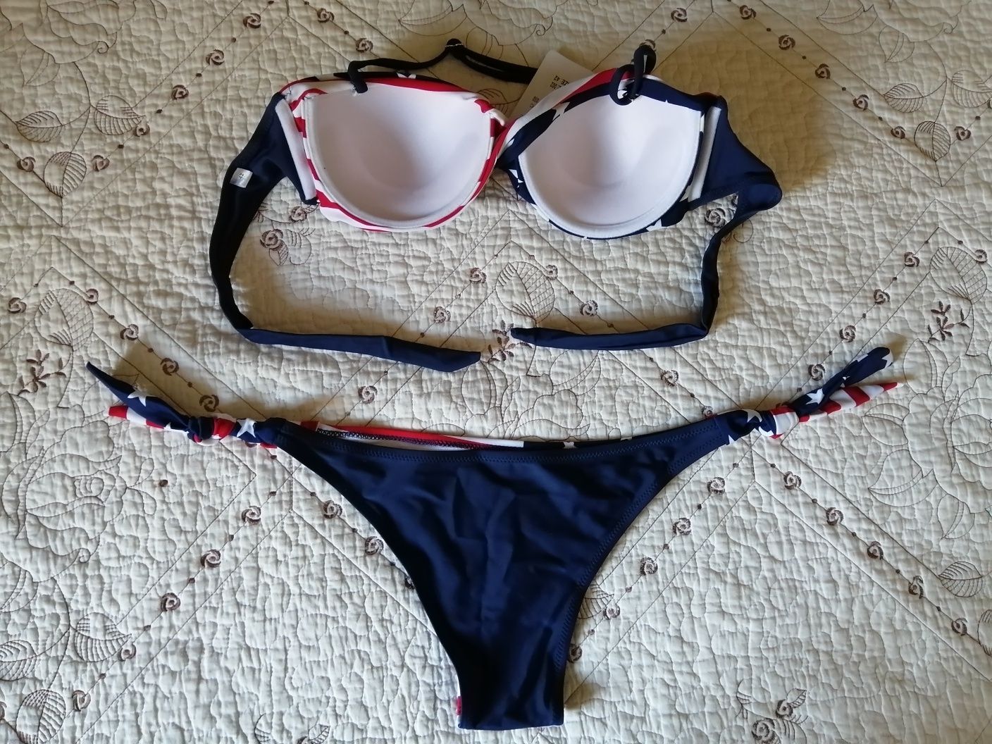 Vendo Bikini tamanho S, novo