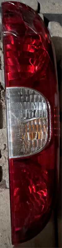 Задній лівий ліхтар Fiat Doblo