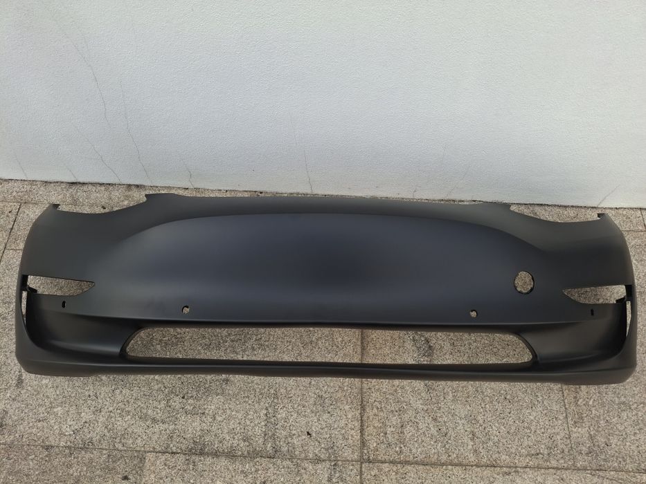 Parachoques Frente Tesla Model 3 C/ Furos 6 Sensores