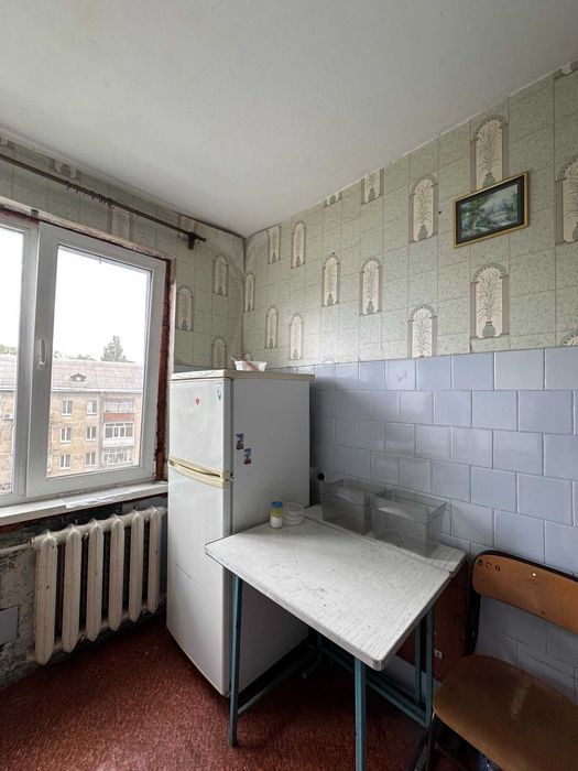 Продам 4  ком  кв  в  р-ні  Боевой  вул   Льотна  1     5/5 пан дома