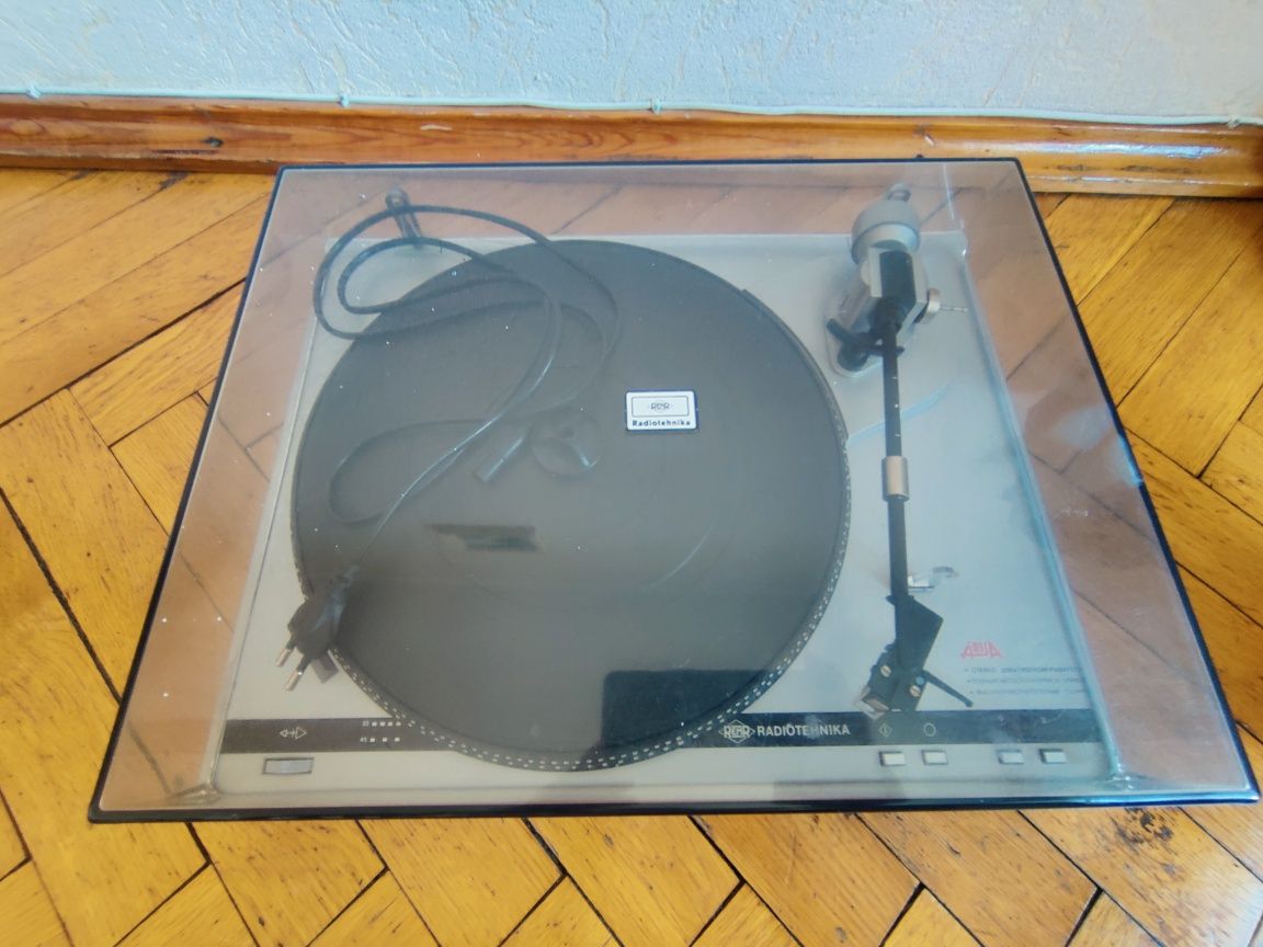 Radiotechnika Arija 102