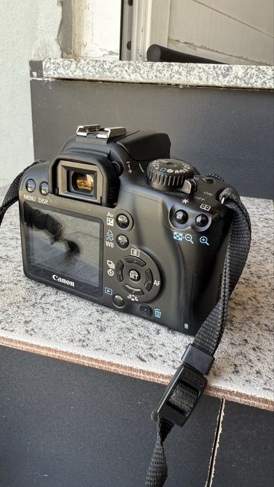 Canon 1100D com 1 lente