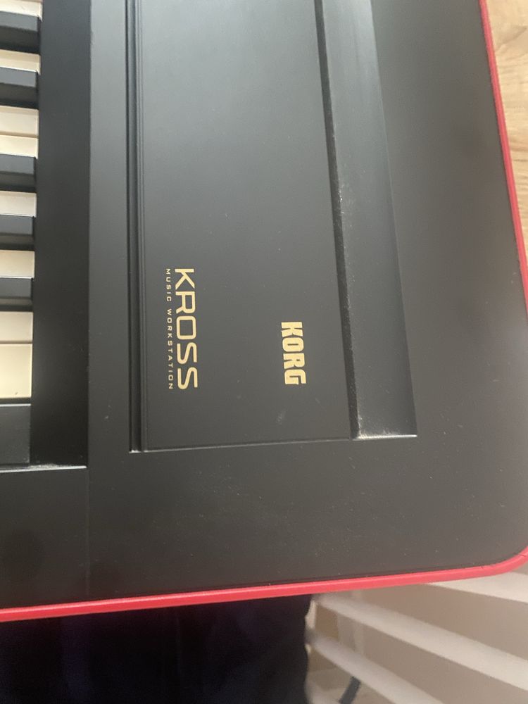Korg kross 2 піаніно цифрове електричне