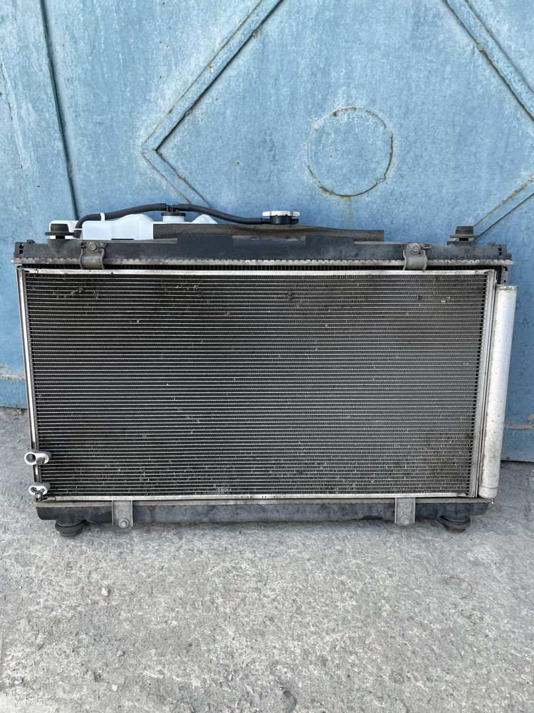 Продам кассету радиаторов Тойота Камри 50-55, Двигатель 3,5.