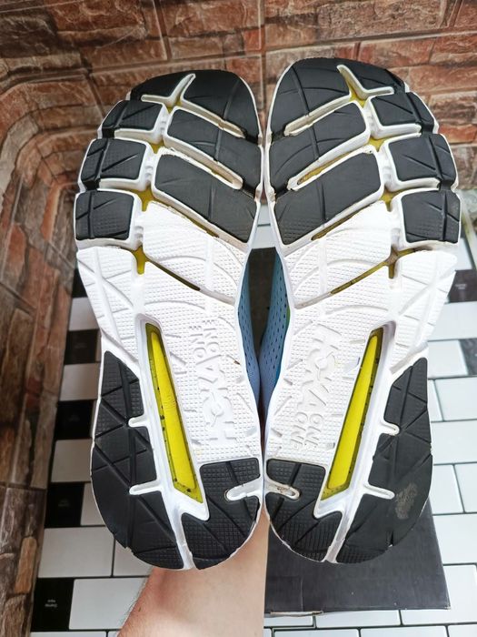 кросівки Hoka (44 р.28 см)