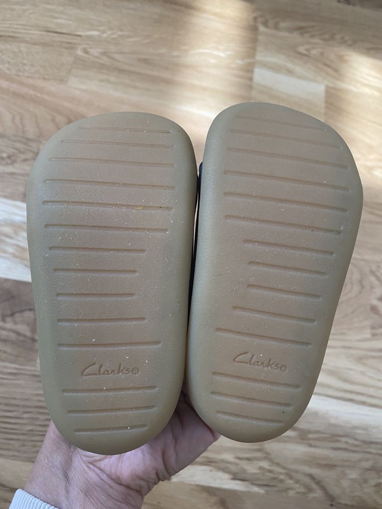 Clarks pierwsze buty r. 18 skora