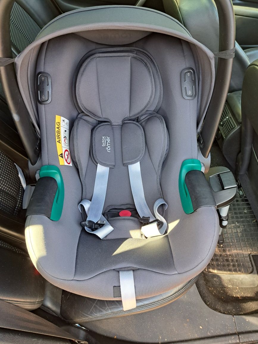 Fotelik britax romer i-size