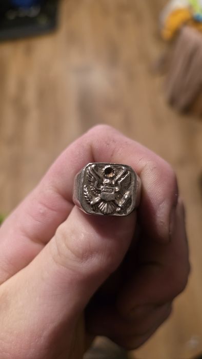 Sygnet wojskowy stan jak na zdjęciu