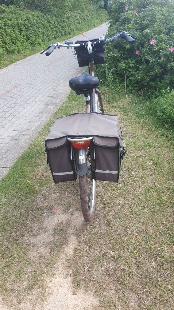 Rower  z wspomganiem elektrycznym Giant