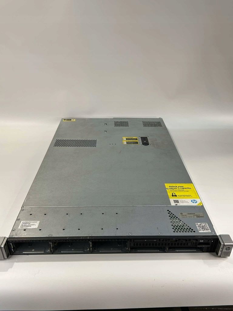 HPE ProLiant DL360p Gen8 Serwer HP G8 SFF
