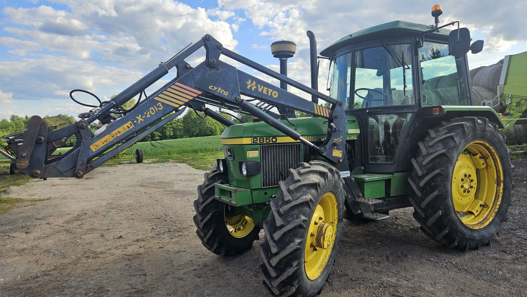 John Deere 2850 4x4