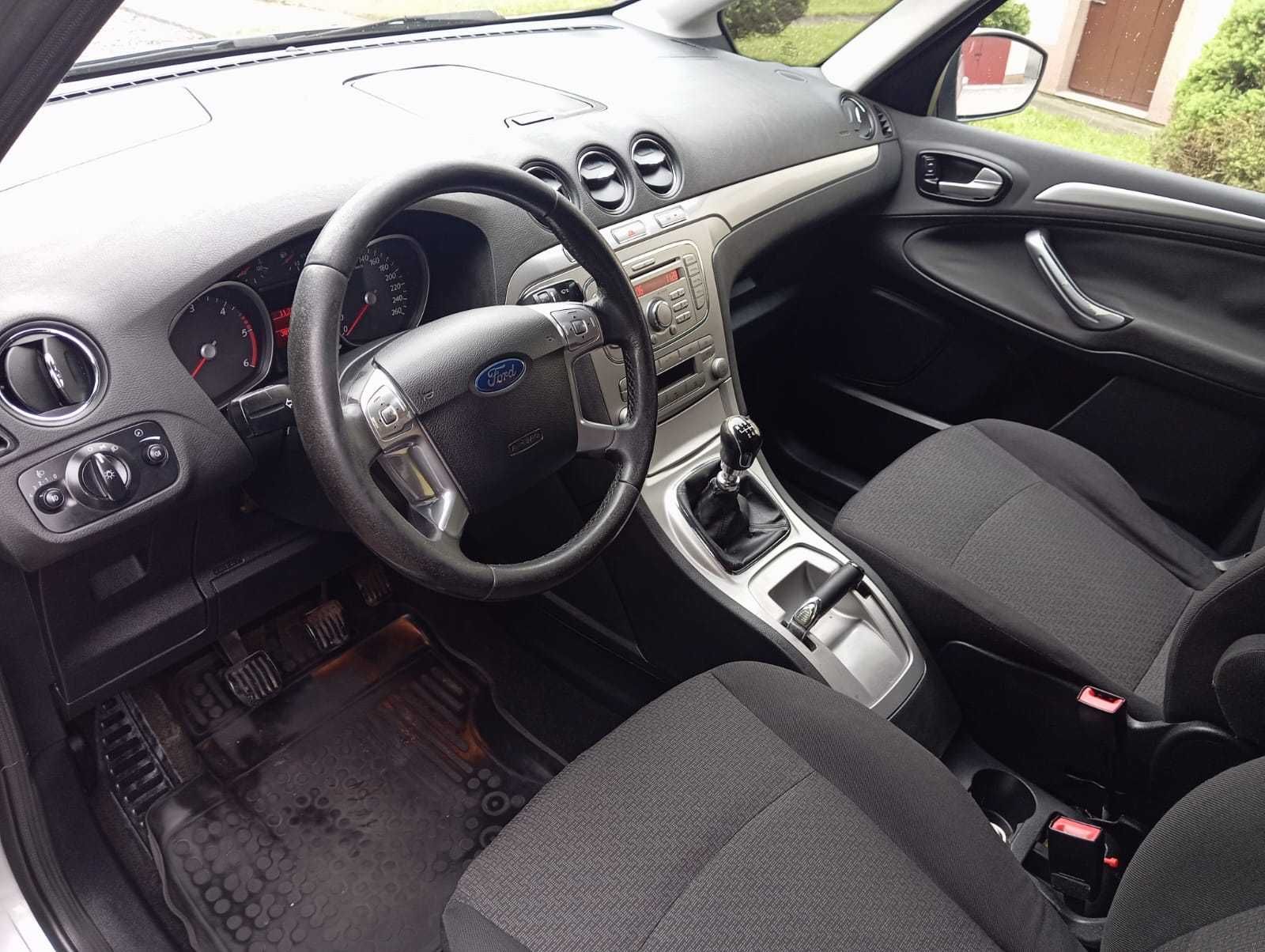 Ford Galaxy 7 osob. , zadbany, brak rdzy