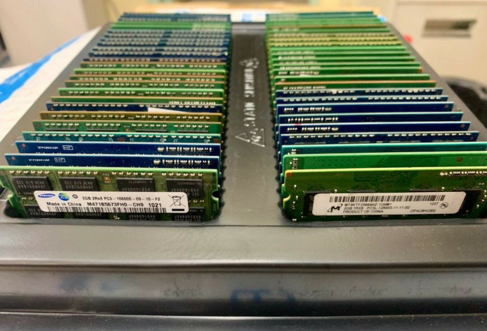 DDR3 2ГБ 1066/1333/1600mhz SoDimm Оперативная память для ноутбука