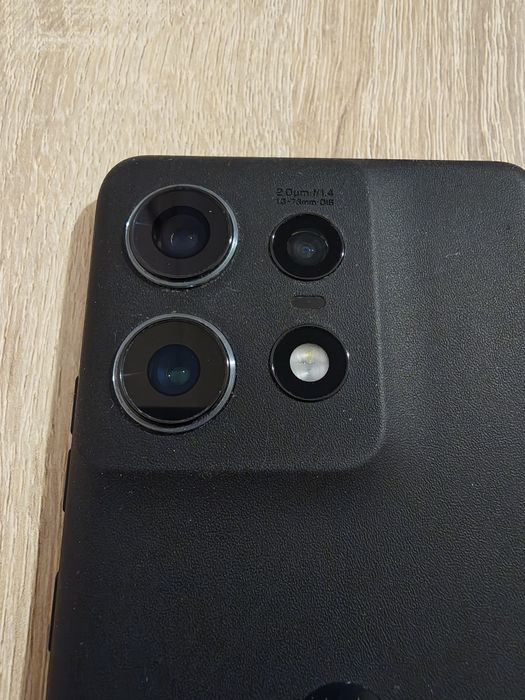 Motorola edge 50 pro 12/512