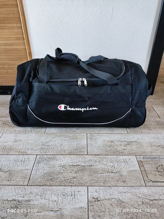 Champion дорожня валіза на колесах