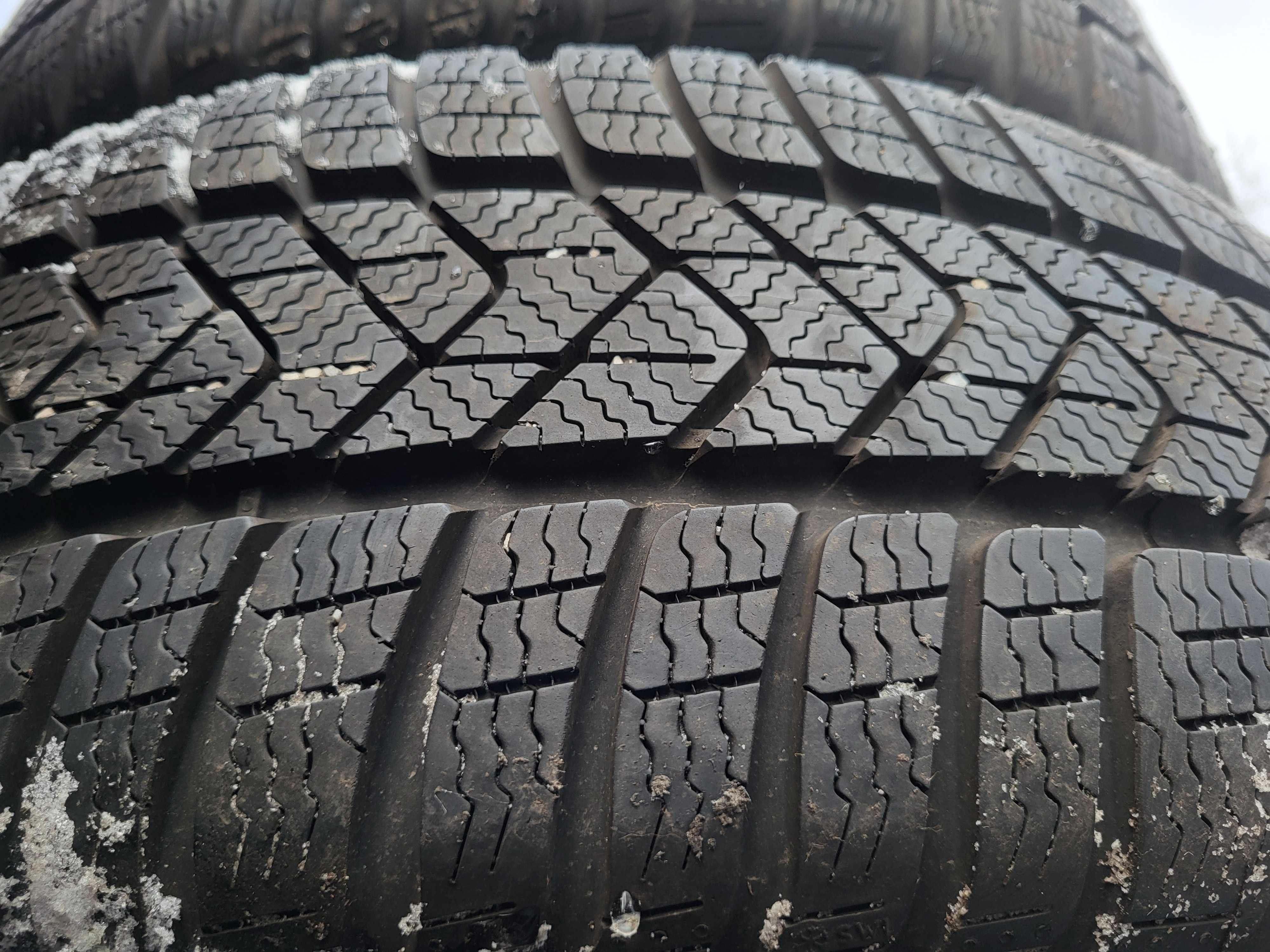Komplet opon zimowych Pirelli SottoZero 3 225/55r17 97H
