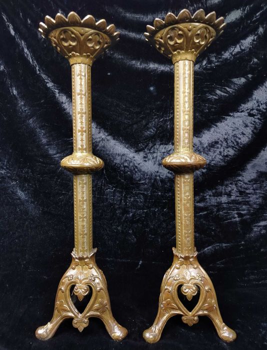 Komplet starych lichtarzy świeczników mosiężnych neogotyk