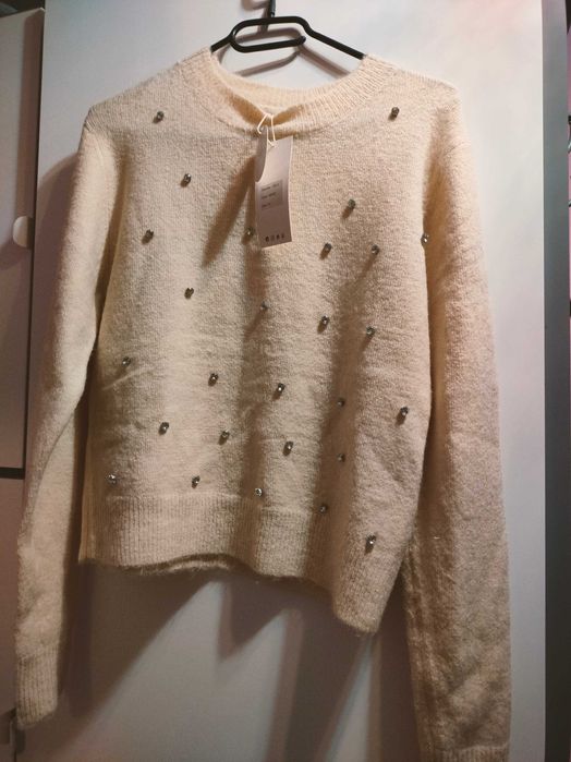 Nowy sweterek z nabitymi cyrkoniami cyrkoniami