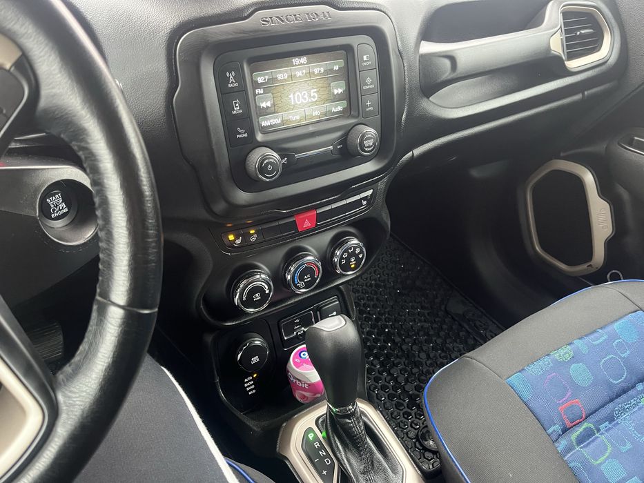 Авто Джип Ренегат Jeep Renegade 2,4, автомат 9 ступ., повний привід.