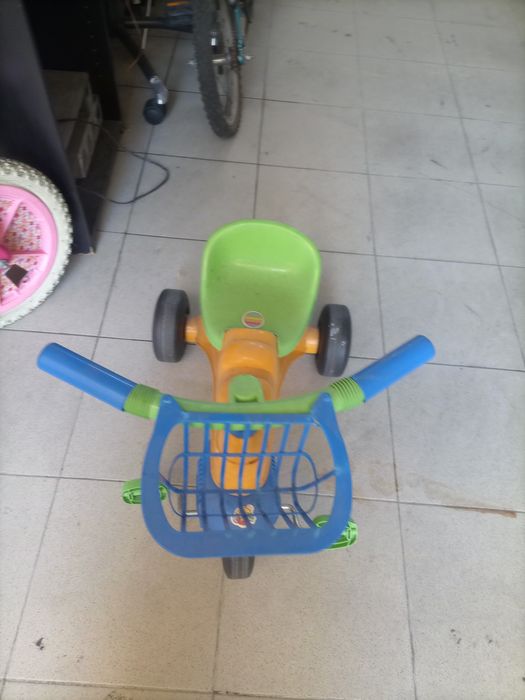Triciclo criança