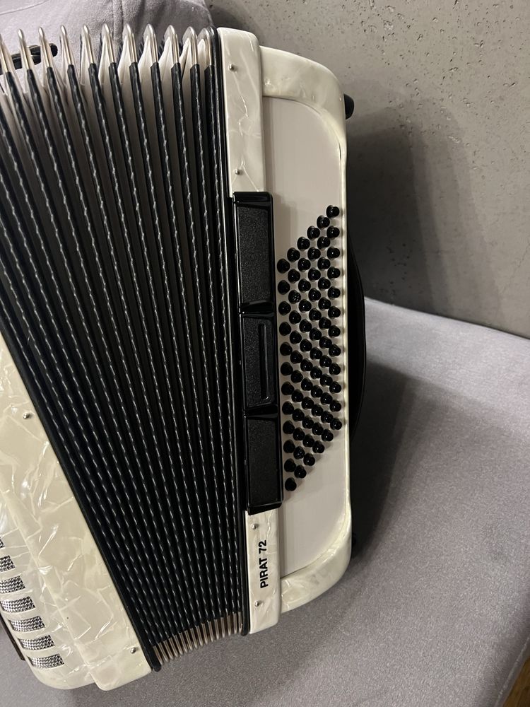 Akordeon Walther  Pirat 72
