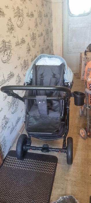 Продам каляску в доброму стані.