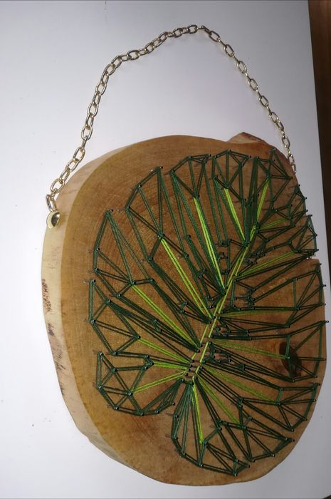 Liść monstery. String art