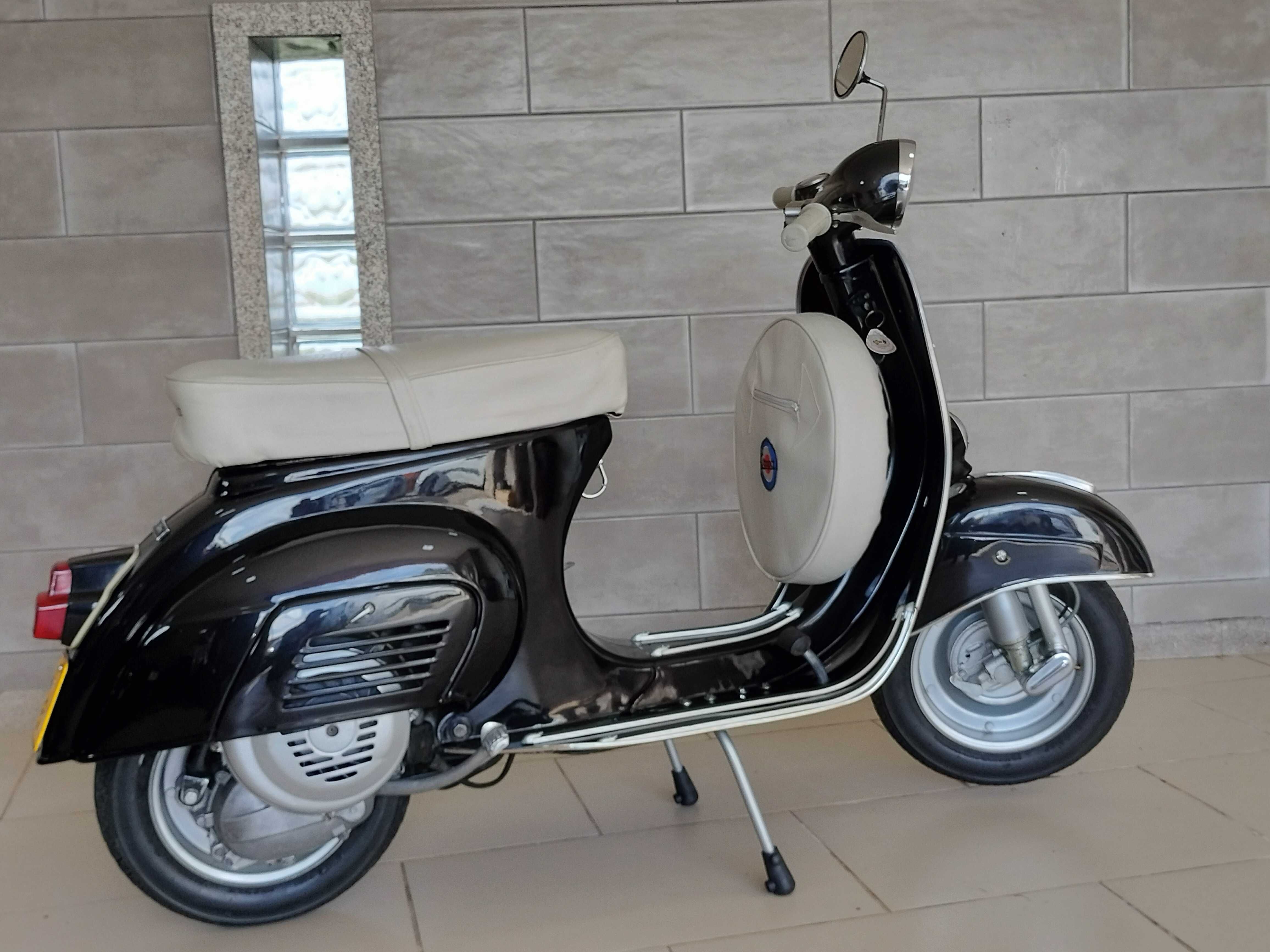 Vespa 50s tampa pequena