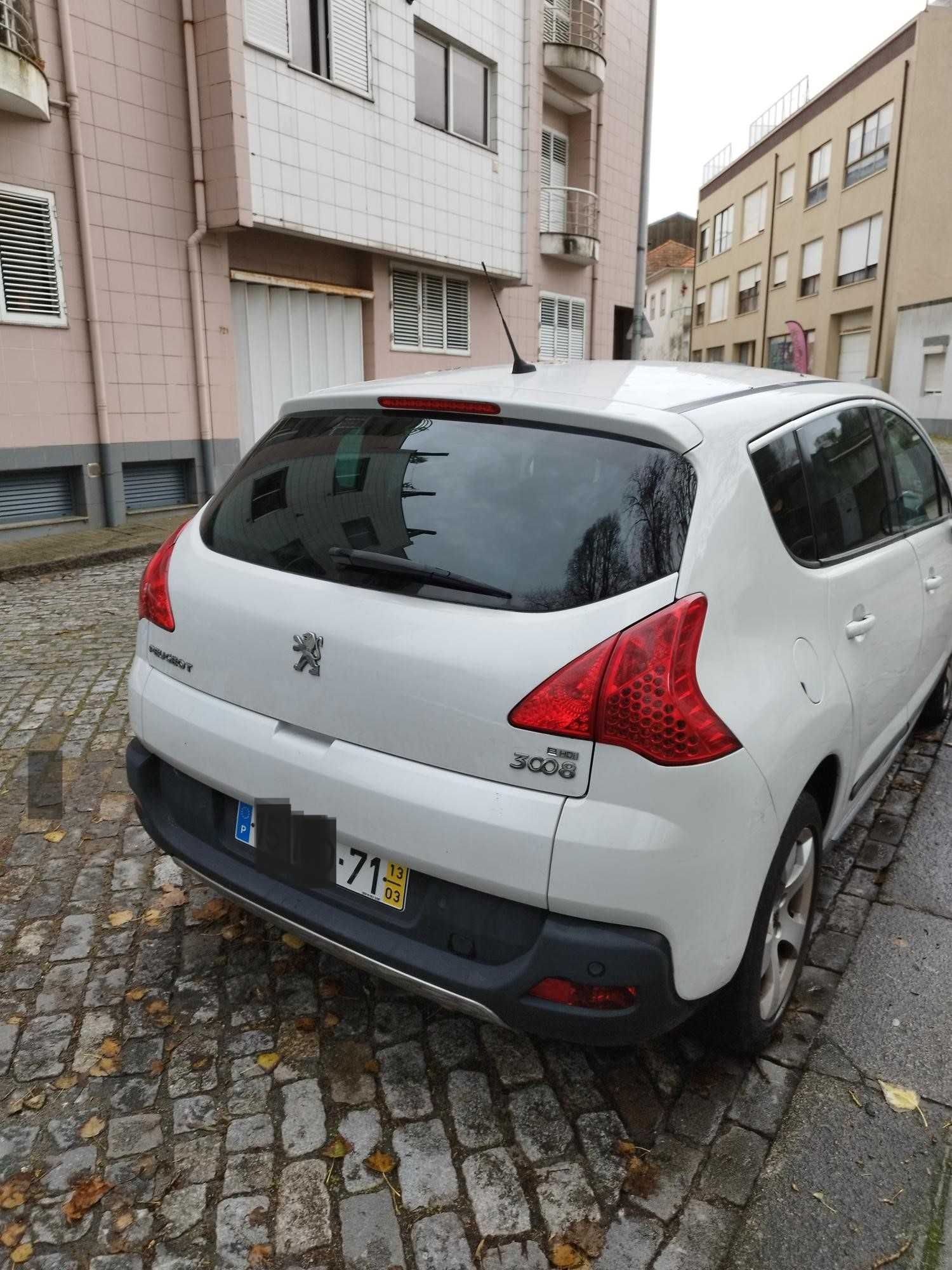 PEUGEOT 3008 D 96.000 km 2013 caixa automática