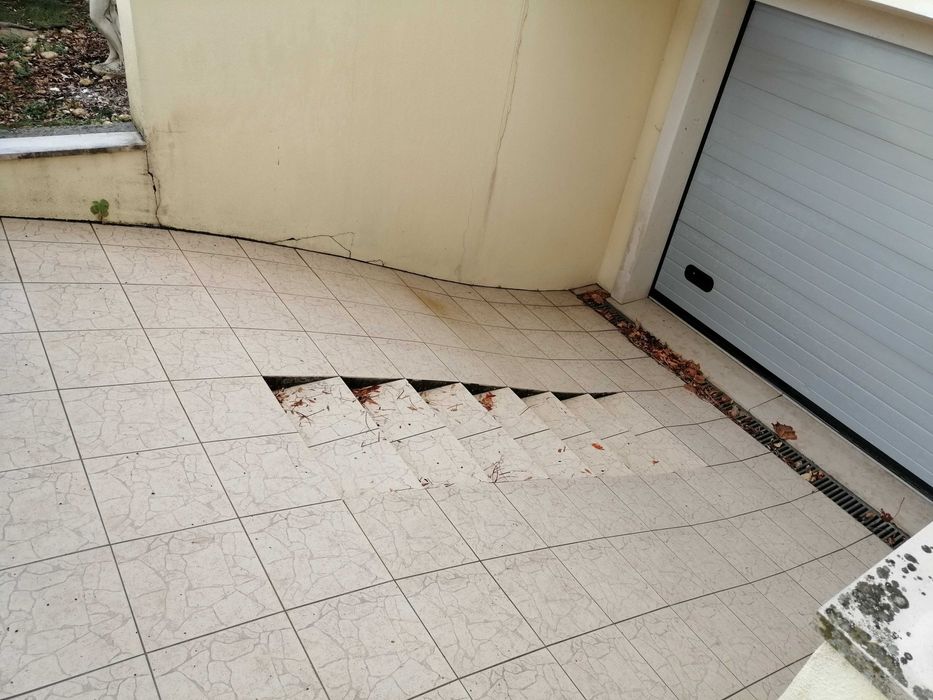 Vende-se moradia Pombal