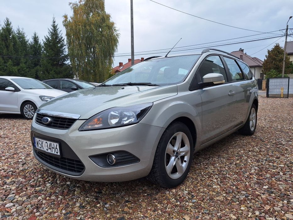 Ford Focus Kombi 1.6 Benzyna 2010 rok