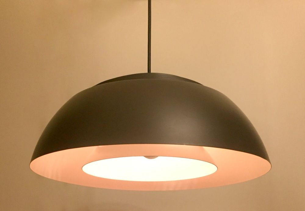 Candeeiro AJ Royal 500, Arne Jacobsen para Louis Poulsen