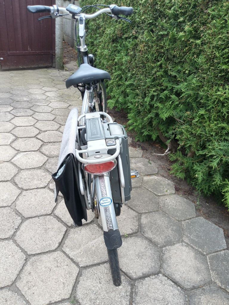 Rower elektryczny Giant Twist 1 bateria rozmiar M